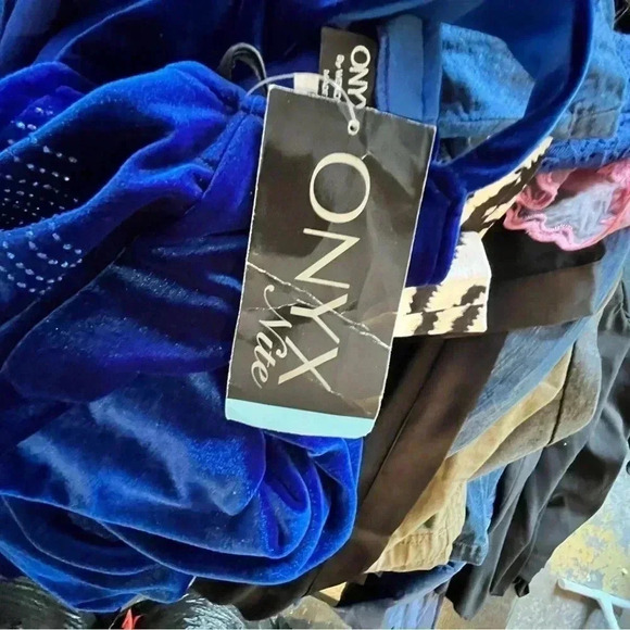 ~Onyx Nite~ Prom Dress - Size 6 - Picture 6 of 6